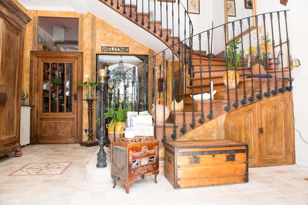 Au Bonheur D'Alphonse Bed & Breakfast Lusignan-Petit Bagian luar foto